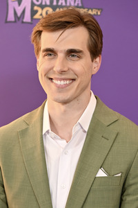 Premiere 'Hannah Montana 20th Anniversary Special' in Los Angeles