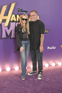 Premiere 'Hannah Montana 20th Anniversary Special' in Los Angeles