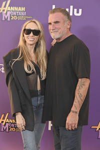 Premiere 'Hannah Montana 20th Anniversary Special' in Los Angeles