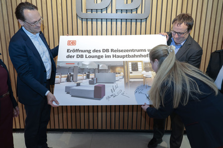 Wiedereröffnung des Reisezentrums und der DB Lounge in Köln