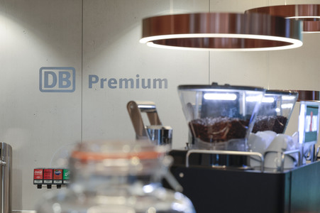Wiedereröffnung des Reisezentrums und der DB Lounge in Köln