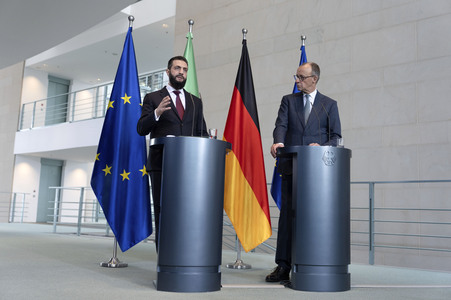 Empfang des Übergangspräsidenten von Syrien im Kanzleramt in Berlin