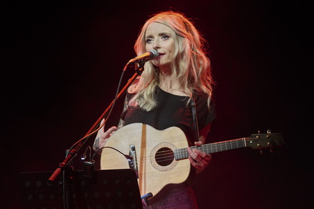 Konzert von Sarah Lesch in Langenthal