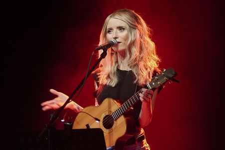 Konzert von Sarah Lesch in Langenthal
