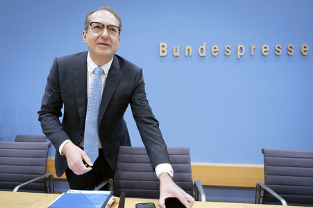 Bundespressekonferenz 'Vorstellung der Polizeilichen Kriminalstatistik 2025' in Berlin