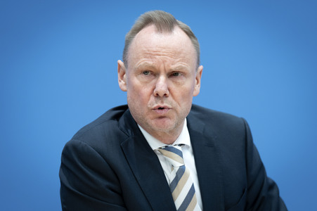 Bundespressekonferenz 'Vorstellung der Polizeilichen Kriminalstatistik 2025' in Berlin