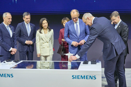 Eröffnungsrundgang auf der Hannover Messe 2026