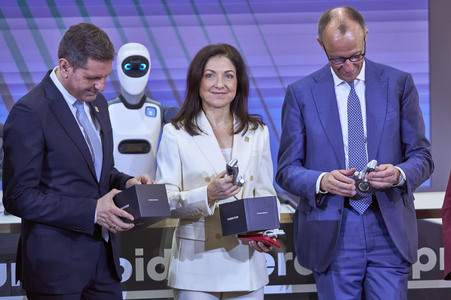Eröffnungsrundgang auf der Hannover Messe 2026