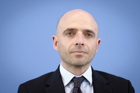 Bundespressekonferenz 'Vorstellung der Frühjahrsprojektion 2026 der Bundesregierung' in Berlin
