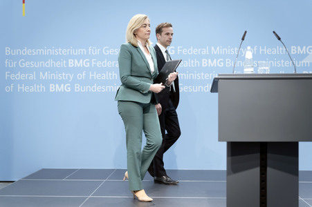 Pressekonferenz mit Nina Warken in Berlin