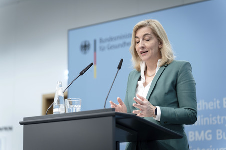 Pressekonferenz mit Nina Warken in Berlin