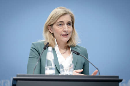 Pressekonferenz mit Nina Warken in Berlin