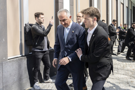 Attacke auf Schah-Sohn Reza Pahlavi in Berlin