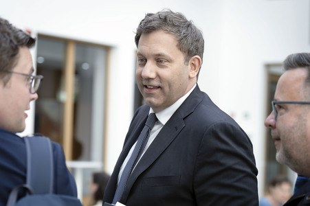 Bundespressekonferenz 'Regierungsentwurf zu den Haushaltseckwerten 2027 und dem Finanzplan 2028-2030' in Berlin