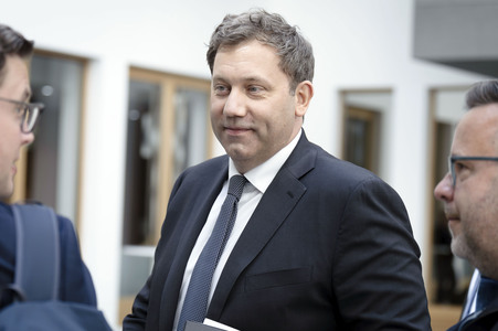 Bundespressekonferenz 'Regierungsentwurf zu den Haushaltseckwerten 2027 und dem Finanzplan 2028-2030' in Berlin