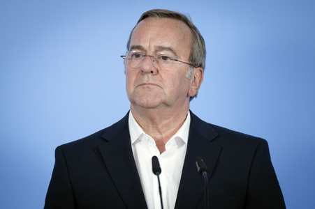 Pressestatement von Boris Pistorius, Lars Klingbeil und Katherina Reiche in Berlin