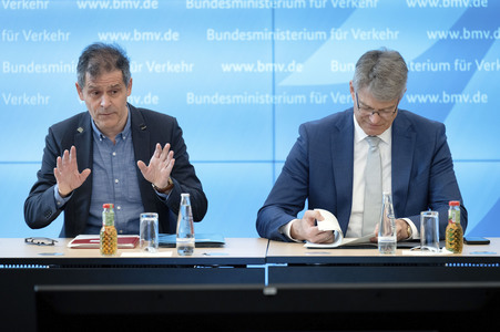 Pressegespräch mit Patrick Schnieder in Berlin