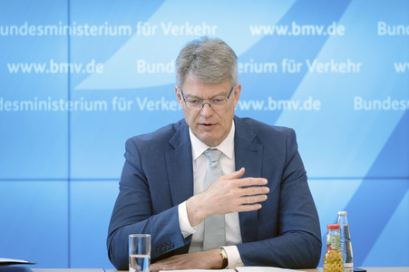 Pressegespräch mit Patrick Schnieder in Berlin