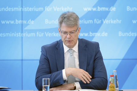 Pressegespräch mit Patrick Schnieder in Berlin