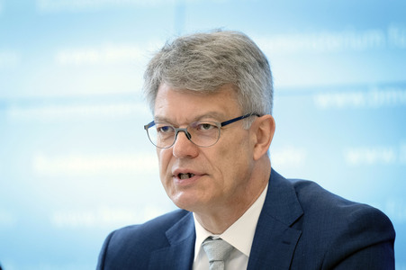 Pressegespräch mit Patrick Schnieder in Berlin