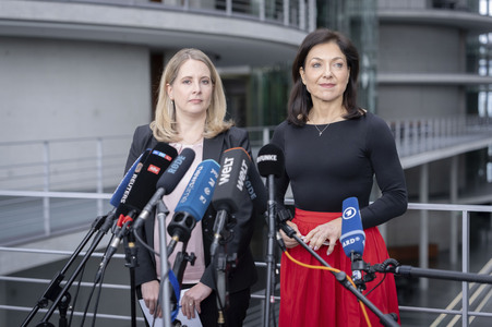 Pressestatement vom Verena Hubertz und Katherina Reiche in Berlin