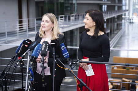 Pressestatement vom Verena Hubertz und Katherina Reiche in Berlin