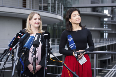 Pressestatement vom Verena Hubertz und Katherina Reiche in Berlin