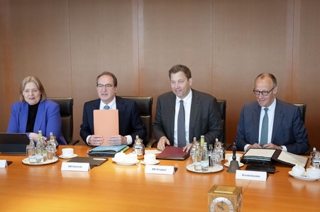 44. Kabinettssitzung des Bundeskabinetts in Berlin