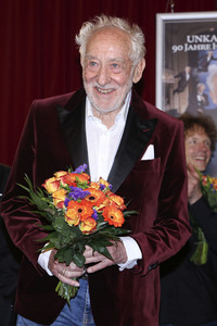 Show 'Unkaputtbar - 90 Jahre Hallervorden' in Berlin