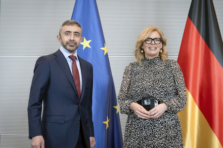 Bundestagspräsidentin Julia Klöckner empfängt den Außenminister der VAE in Berlin