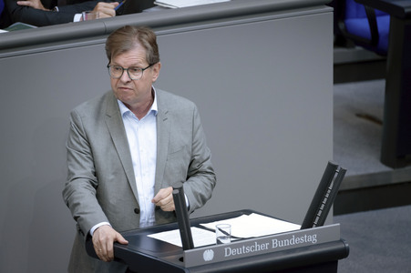 80. Sitzung des Deutschen Bundestages in Berlin
