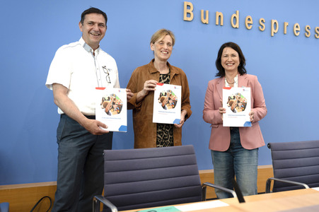 Bundespressekonferenz 'Kinderreport 2026: Chancengerechte Bildung' in Berlin
