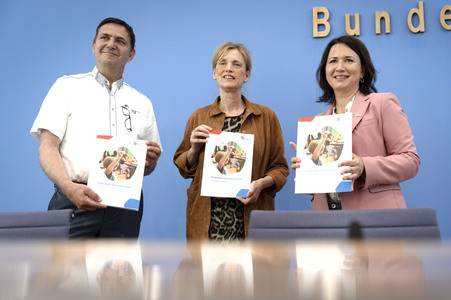 Bundespressekonferenz 'Kinderreport 2026: Chancengerechte Bildung' in Berlin