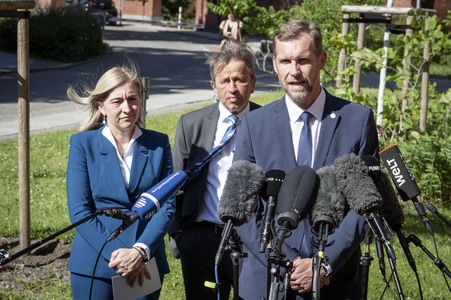 Pressestatement zum Gesundheitszustand des Ebola-Patienten Peter Stafford in Berlin
