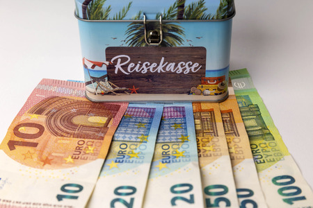 Symbolfoto Reisekasse