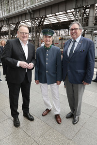 ICE-Zugtaufe im Kölner Hauptbahnof