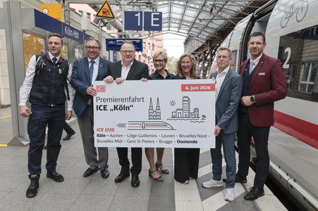 ICE-Zugtaufe im Kölner Hauptbahnof