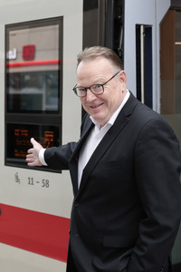 ICE-Zugtaufe im Kölner Hauptbahnof