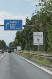 Gesperrte Friedrich-Ebert-Brücke/Nordbrücke in Bonn