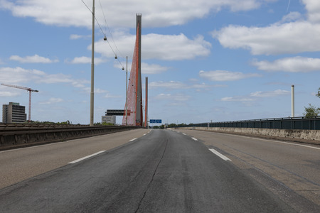 Gesperrte Friedrich-Ebert-Brücke/Nordbrücke in Bonn