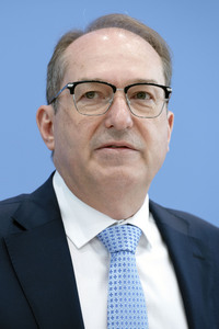 Bundespressekonferenz 'Vorstellung der Statistik politisch motivierter Kriminalität 2025' in Berlin