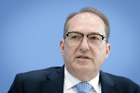Bundespressekonferenz 'Vorstellung der Statistik politisch motivierter Kriminalität 2025' in Berlin