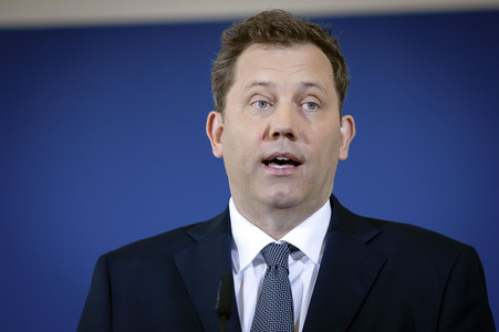 Pressekonferenz mit Lars Klingbeil zur Vorstellung des ersten IIB Berichtes in Berlin