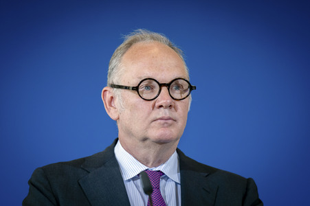 Pressekonferenz mit Lars Klingbeil zur Vorstellung des ersten IIB Berichtes in Berlin