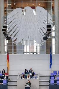 83. Sitzung des Deutschen Bundestages in Berlin