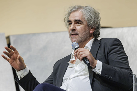 Talk mit Deniz Yücel in Düsseldorf