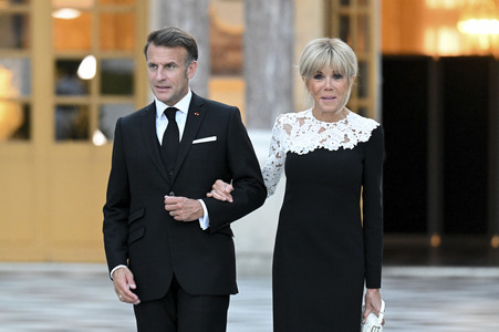 Präsident Macron empfängt Präsident Trump in Versailles