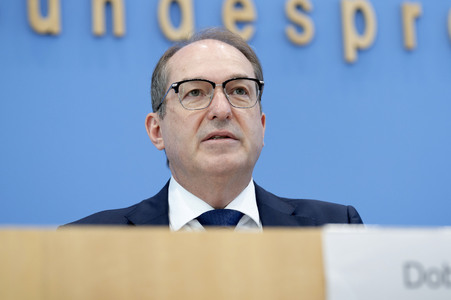 Bundespressekonferenz 'Vorstellung des Verfassungsschutzberichtes 2025' in Berlin