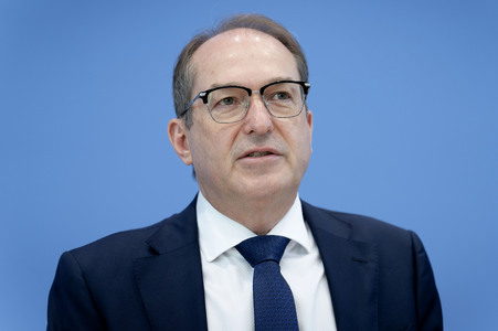 Bundespressekonferenz 'Vorstellung des Verfassungsschutzberichtes 2025' in Berlin