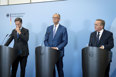 Pressekonferenz nach der Sitzung des Bundeskabinetts in Berlin
